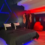 Craz'in Room, Jacuzzi, Cinema, Camargue 보케르