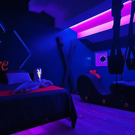 アパート Craz'in Room, Jacuzzi, Cinema, Climatisation, Parking ボーケール